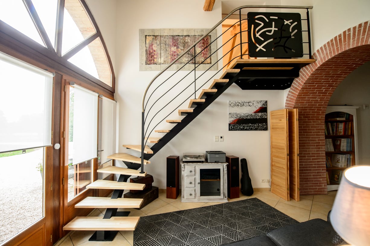 escalier-metal-design-ferronier-artisans-reno escalier quart tournant en metal design