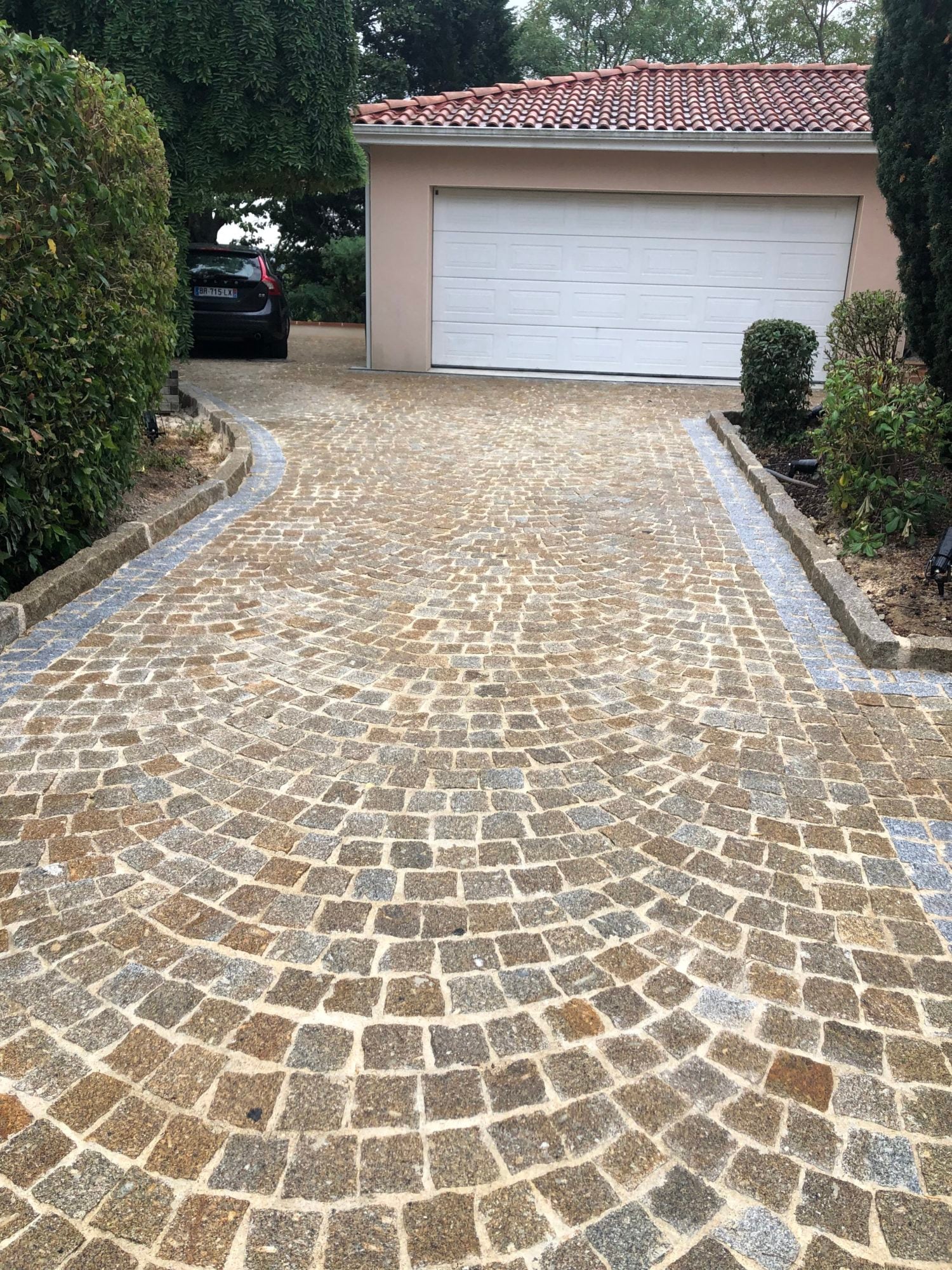Création d’une Allée et Terrasse en Pierre à Blagnac