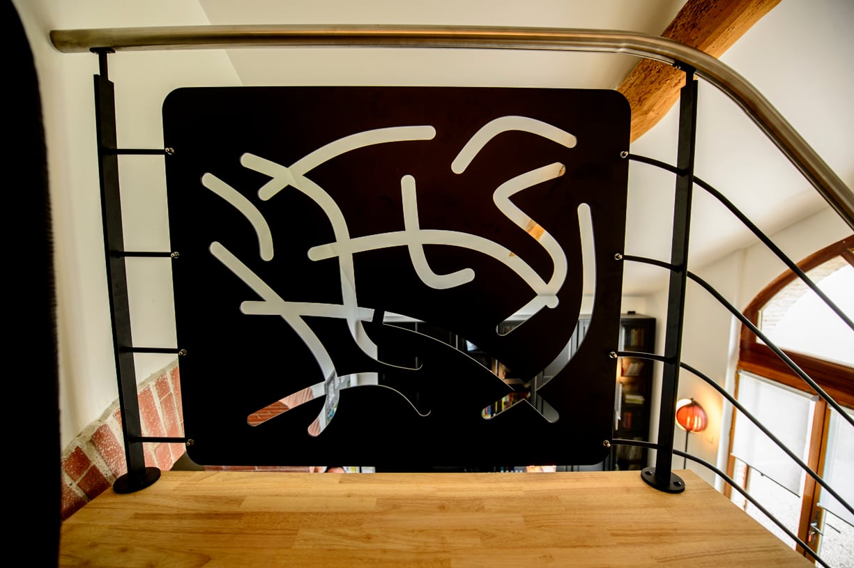garde-corps-design-en-metal-artisans-reno garde corps pour escalier en metal design