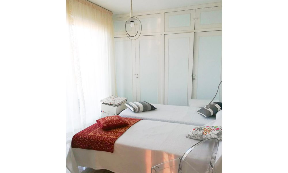 Chambre-du-haut-avant-travaux-de-rénovation-à-Toulouse-par-Artisans-Reno Chambre-du-haut-avant-travaux-de-rénovation-à-Toulouse-par-Artisans-Reno