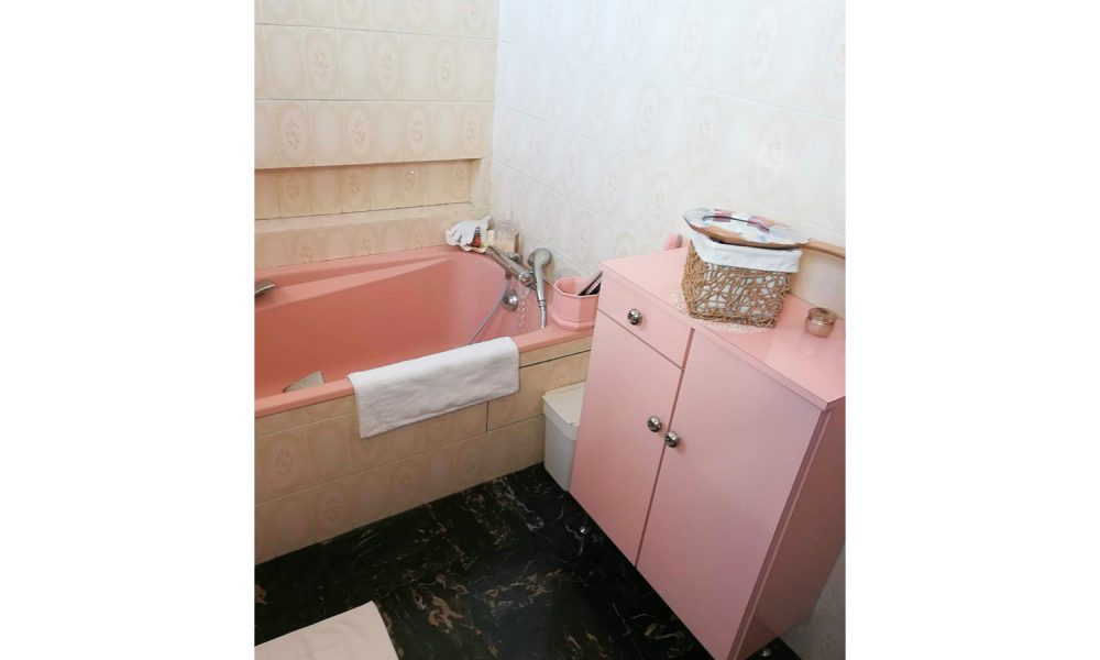 Salle-de-bain-du-haut-avant-travaux-de-rénovation-à-Toulouse-par-Artisans-Reno Salle-de-bain-du-haut-avant-travaux-de-rénovation-à-Toulouse-par-Artisans-Reno