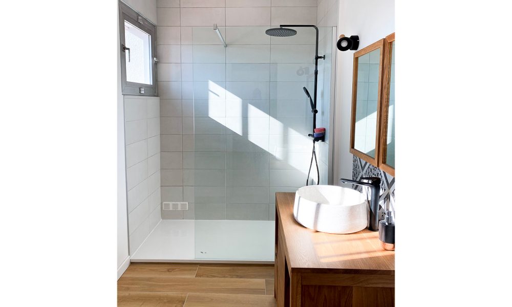 Salle-de-bain-du-haut-après-travaux-de-rénovation-à-Toulouse-par-Artisans-Reno Salle-de-bain-du-haut-après-travaux-de-rénovation-à-Toulouse-par-Artisans-Reno