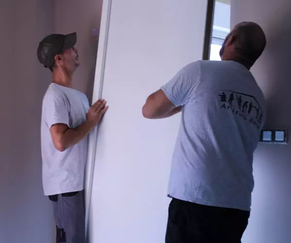 Nos installateurs de portes intérieures à Toulouse Nos installateurs de portes intérieures à Toulouse