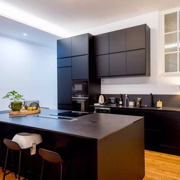 renovation cuisine noire sur mesure artisans reno touloouse