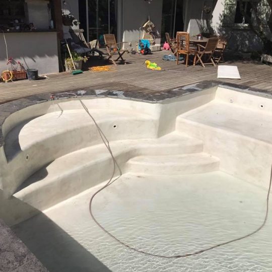 05-pisciniste-piscine-beton-projete-sur-mesure-hdp-piscine