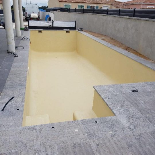 08-photo-piscine-beton-projete-sur-mesure-hdp-piscines