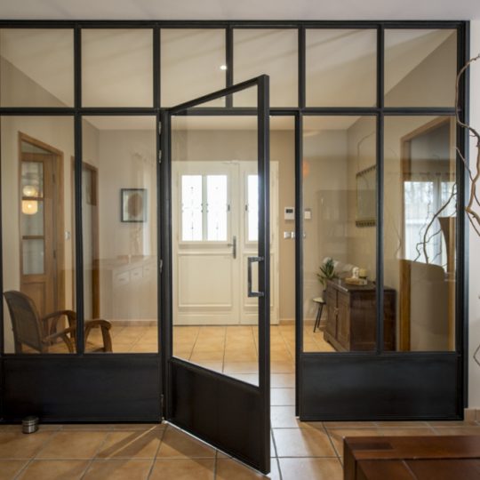 verriere soubassement avec porte battante metal