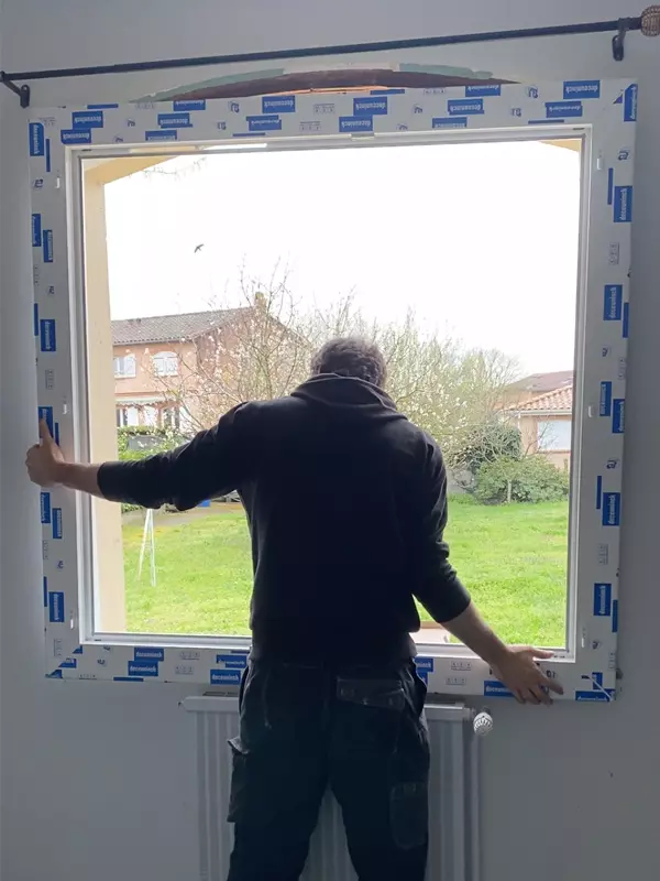 Artisans-Réno votre installateur de fenêtre PVC, bois ou aluminium à Toulouse